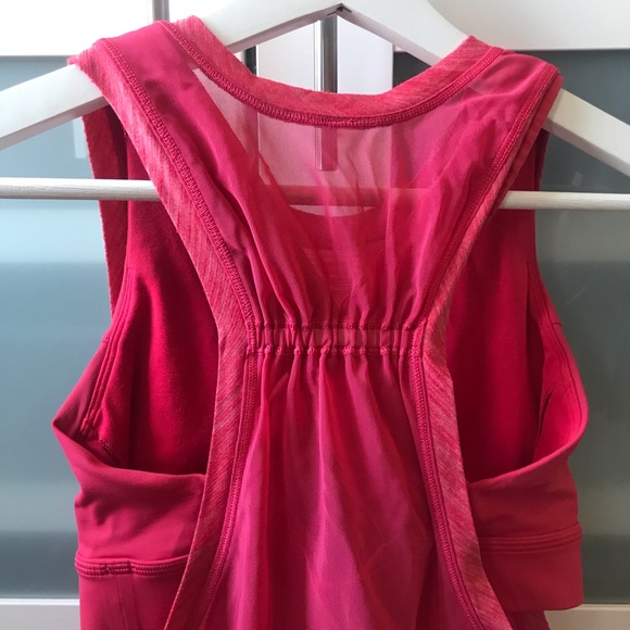 Red Lululemon Top Size 6 - Picture 5 of 6